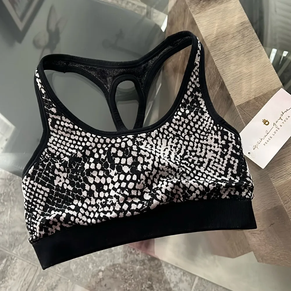 Spiritual Gangster Vesper Sports Bra, Size XS/S New w/Tag - Image 2