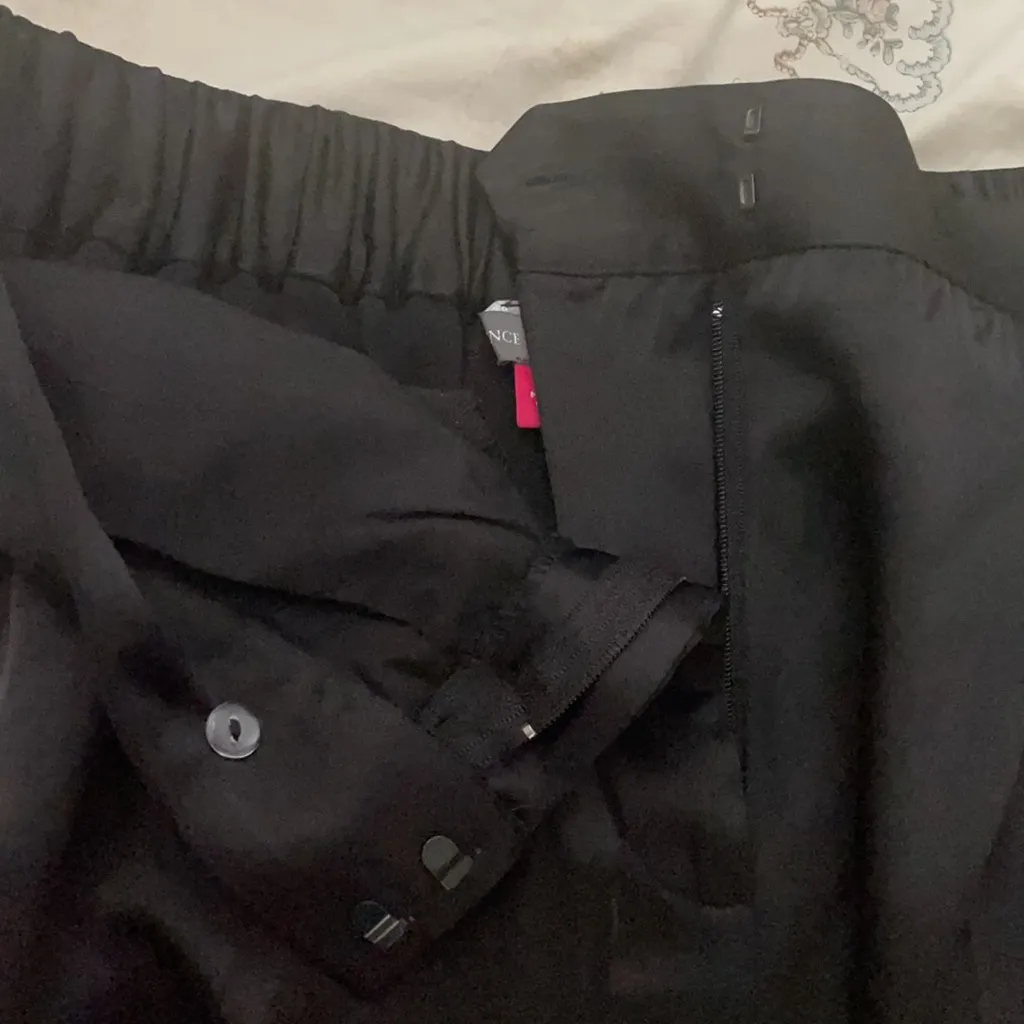 NWT Vince Camuto Crop Satin Pants - Image 9