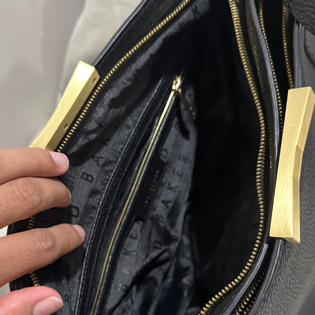 Ted Baker Alonso Camieli Black Leather Shoulder Bag - Image 5