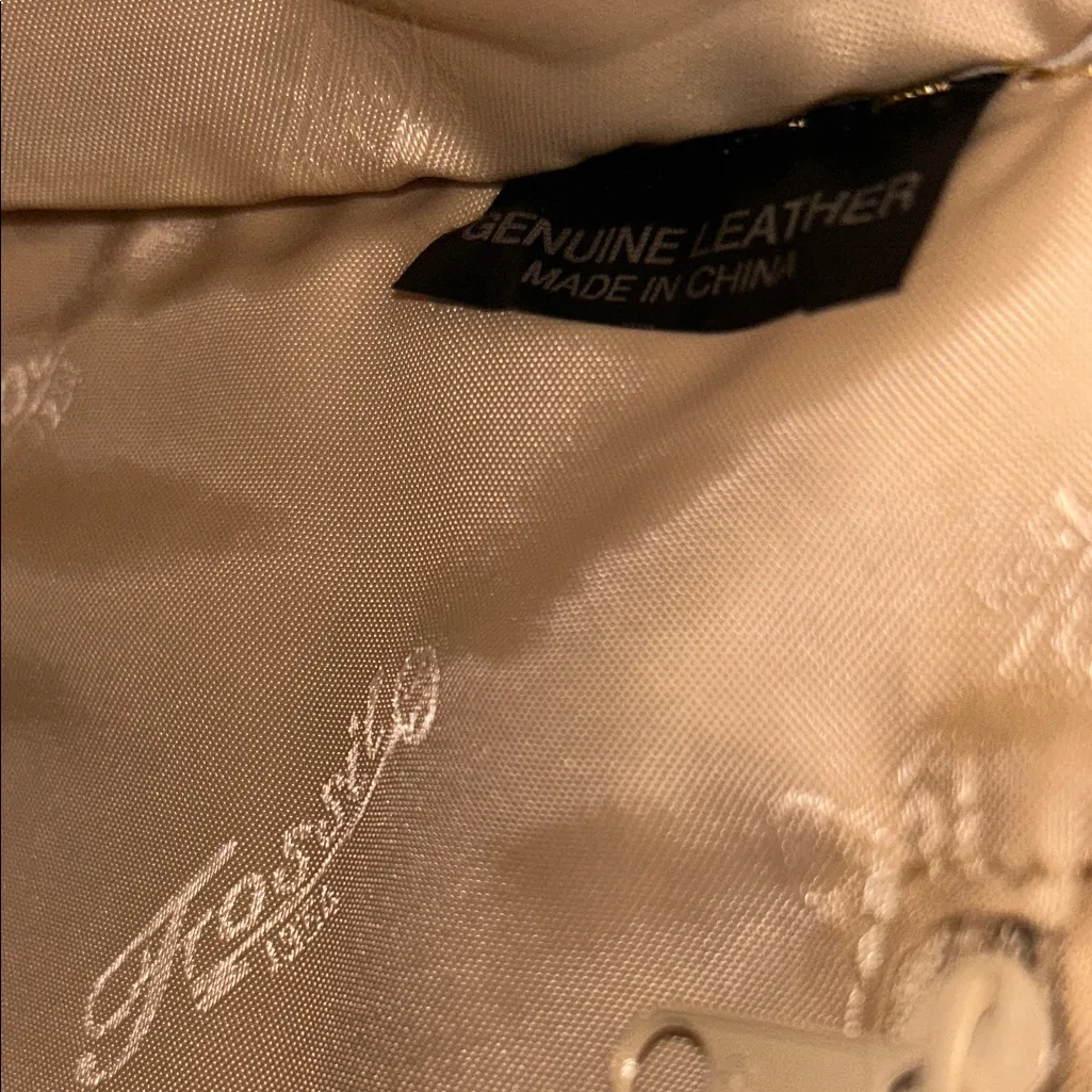 Fossil Cream Handbag with Bamboo Handle & Shoulder Strap - Image 8