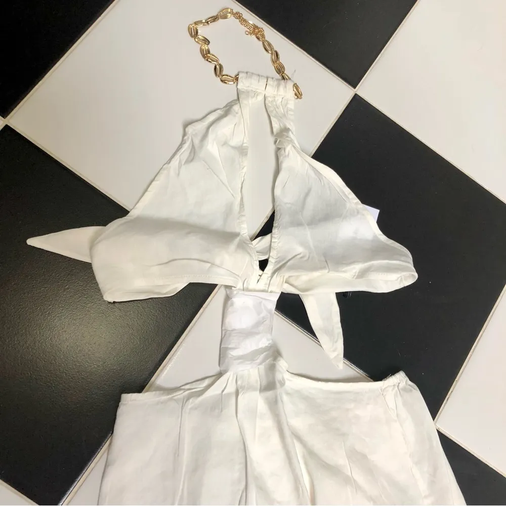 NWT WeWoreWhat Halter Shell Chain Midi Dress Linen White CutOut Beach Pool sz M - Image 6