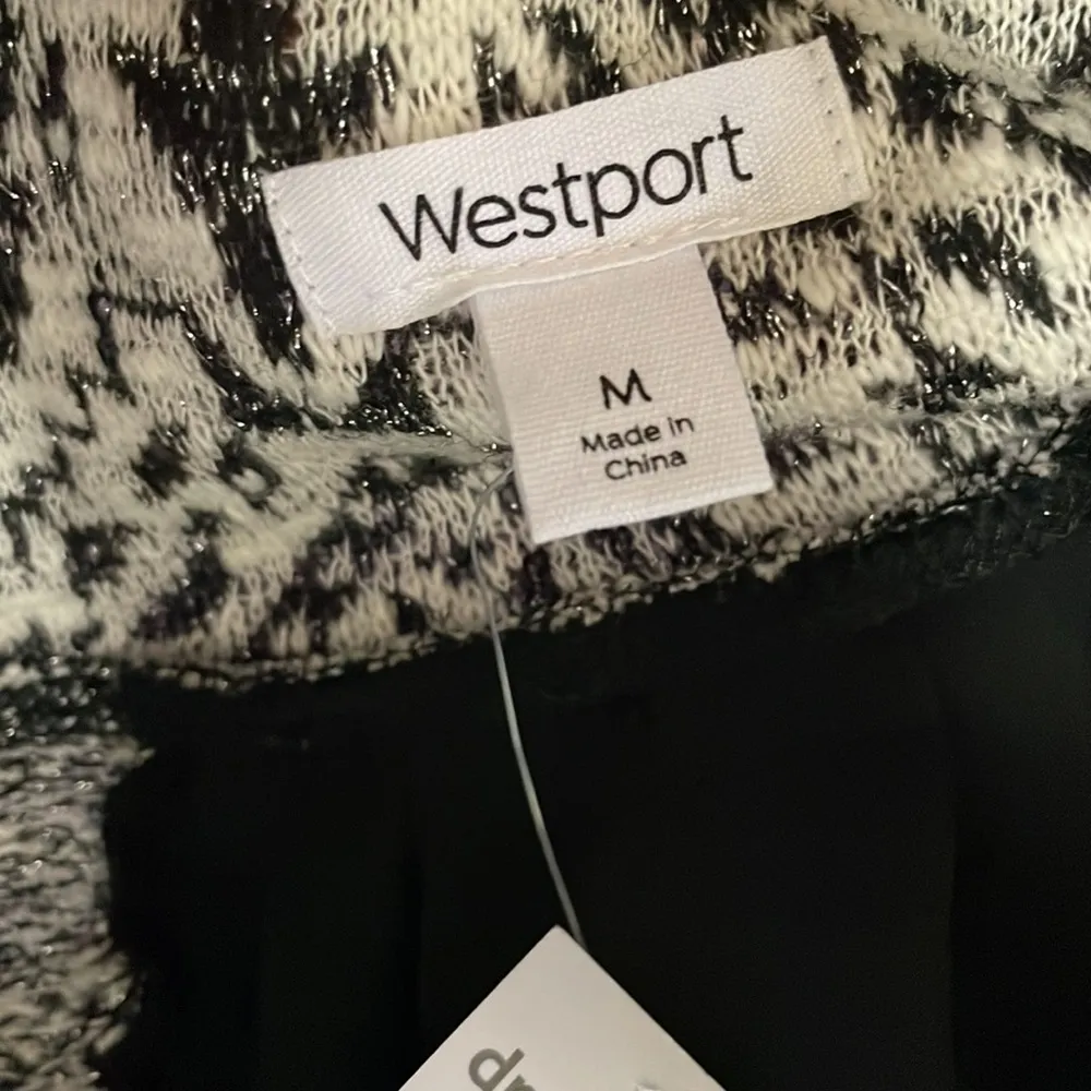 NWT White, Black & Silver Print Long Sleeve Mesh Back Sweater Size M - Image 8