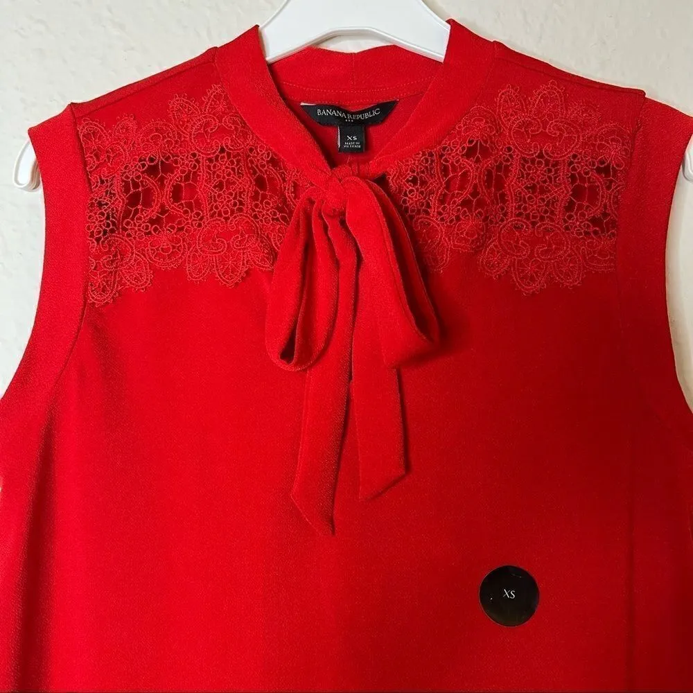 Banana Republic Lace Tie-Neck Sleeveless Top Size XS - Image 3