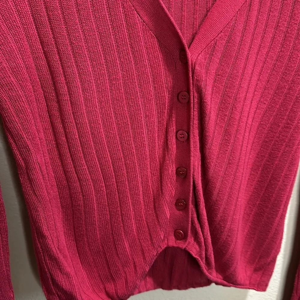 Urban Outfitters size small cropped cardigan - Image 4