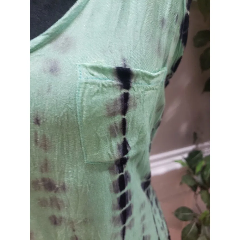 Japna Women's Green Keyhole Back Rayon Scoop Neck Sleeveless Top Blouse Size M - Image 3