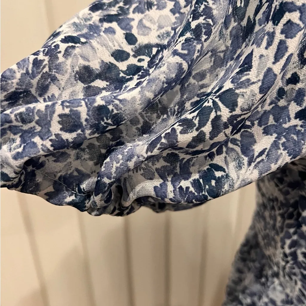 Dress smocked floral Blue NWT, cute with boots and jacket White Size undefined - Image 5