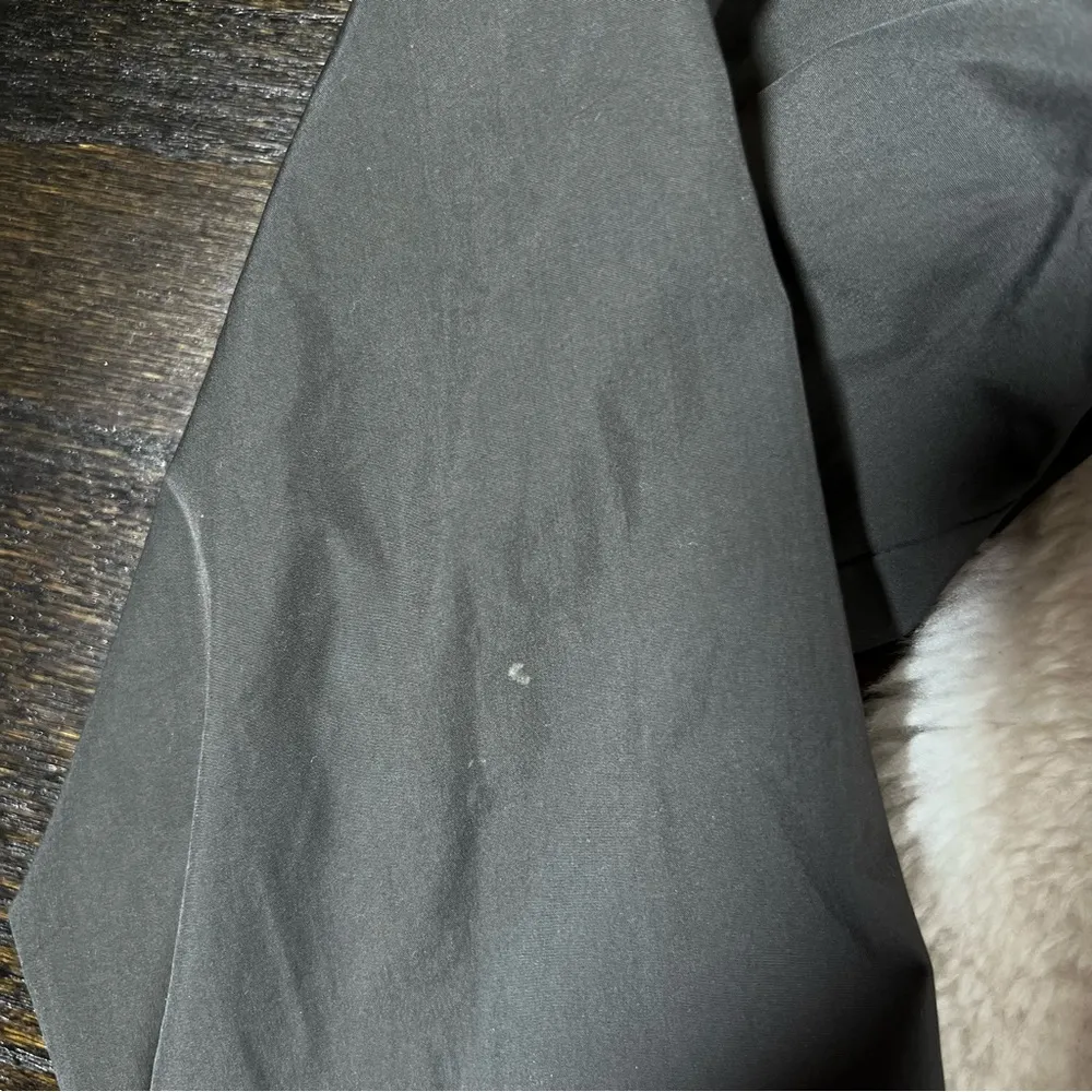 GAP Body Fit Black Lightweight Hooded Jacket - Image 12