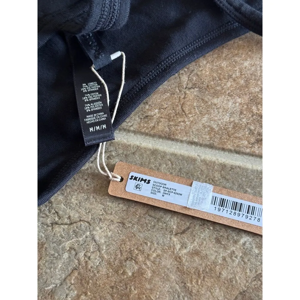 Skims Outdoor Scoop Bralette Onyx Size Medium - Image 8