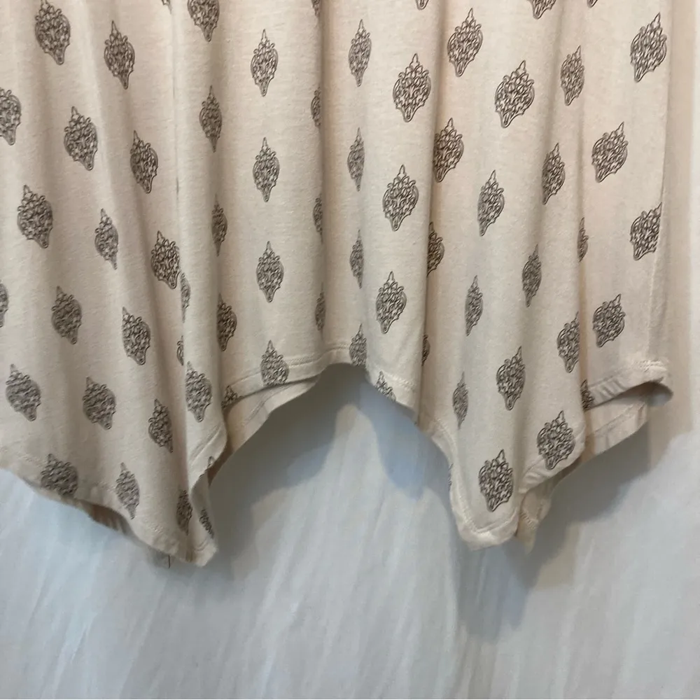 Chico’s Zenergy Cream Paisley Floral Lace Handkerchief Hem Blouse Top - Image 6