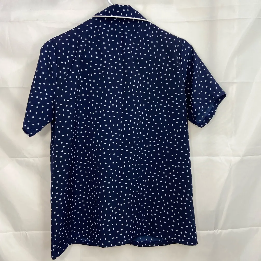 EUC Women’s navy blue white spotted collar button pocket pajama top sleepwear S - Image 4