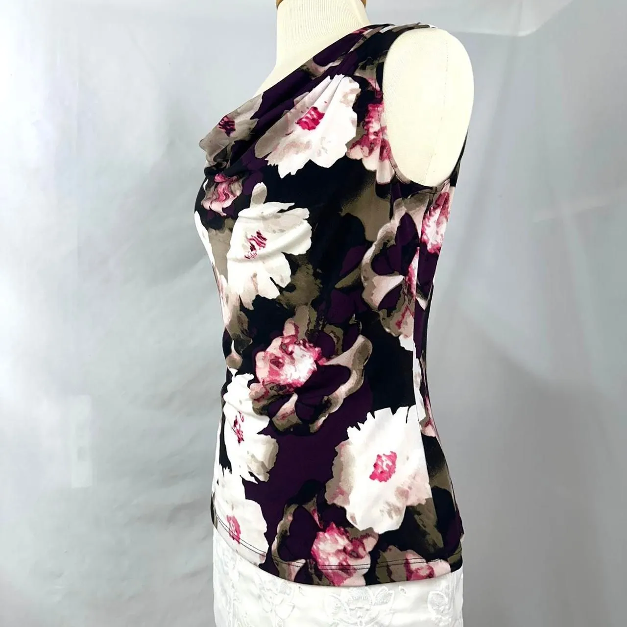CALVIN KLEIN Purple White Dark Floral Cowl Neck Tank Top Womens Petite Small Y2K - Image 3