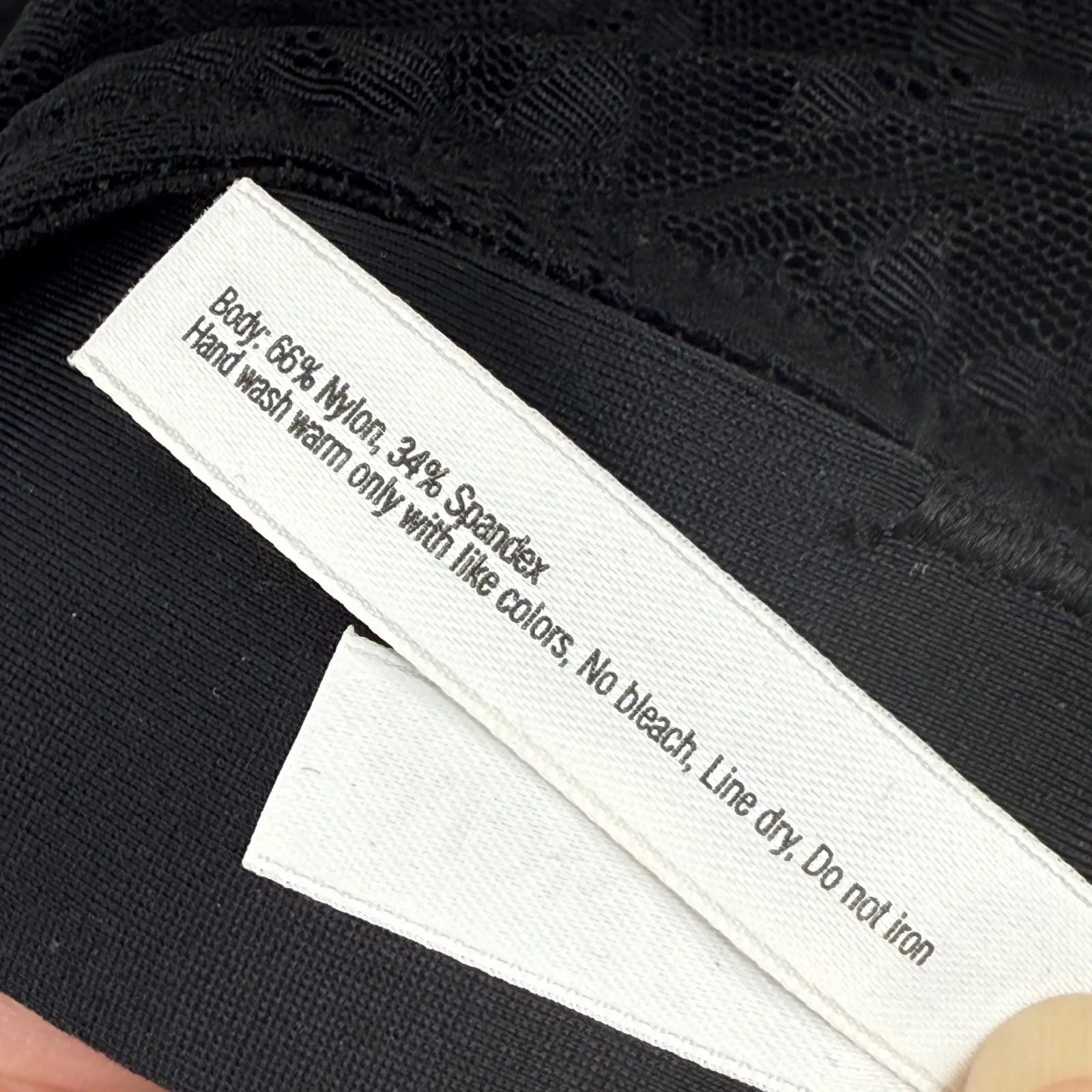 Le Mystere Black Lace Full Coverage Bra 38B Adjustable Straps Back Closure Size undefined - Image 6