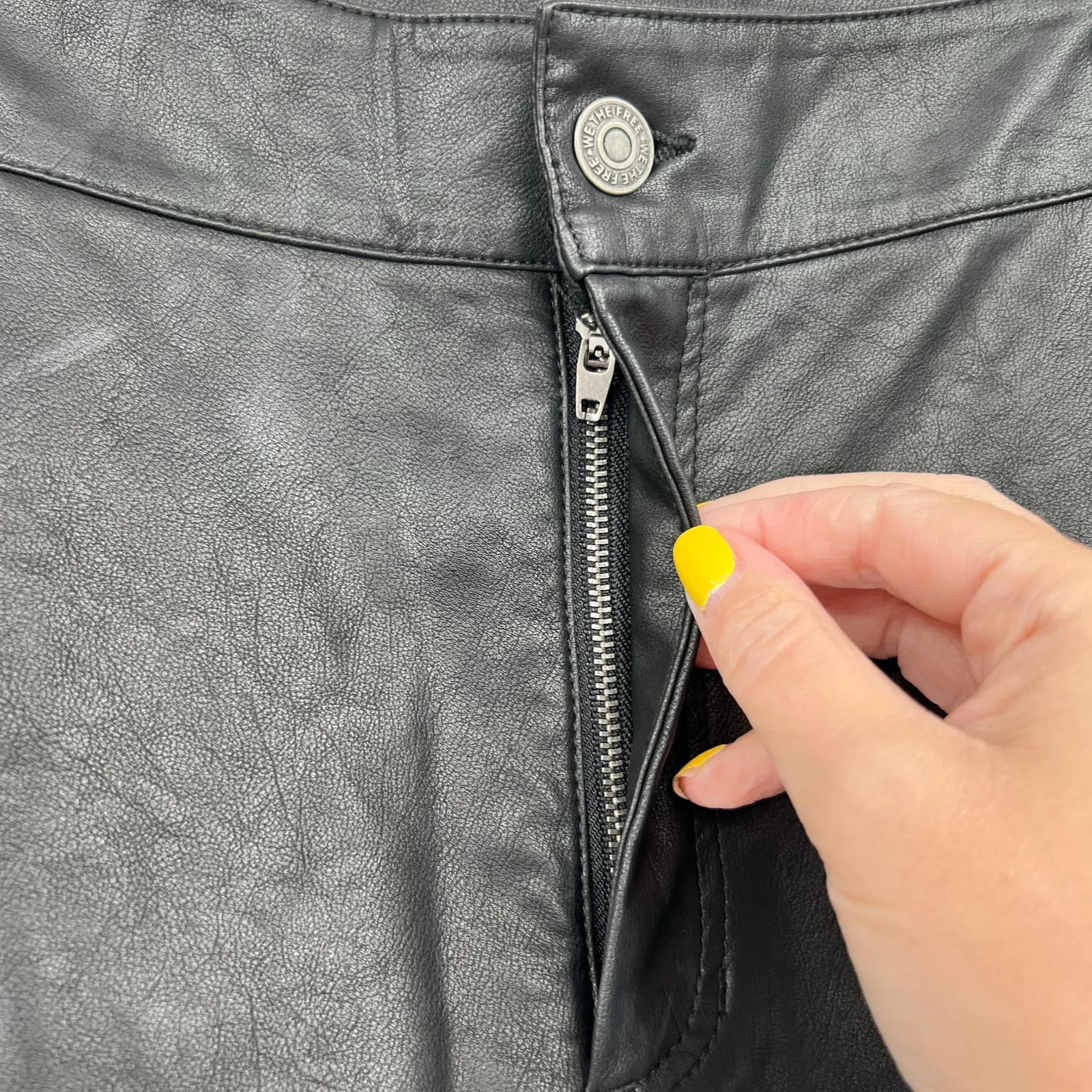 Free People we the free Sasha Croped Kick Flare Vegan Faux Leather Pants size 4 - Image 4