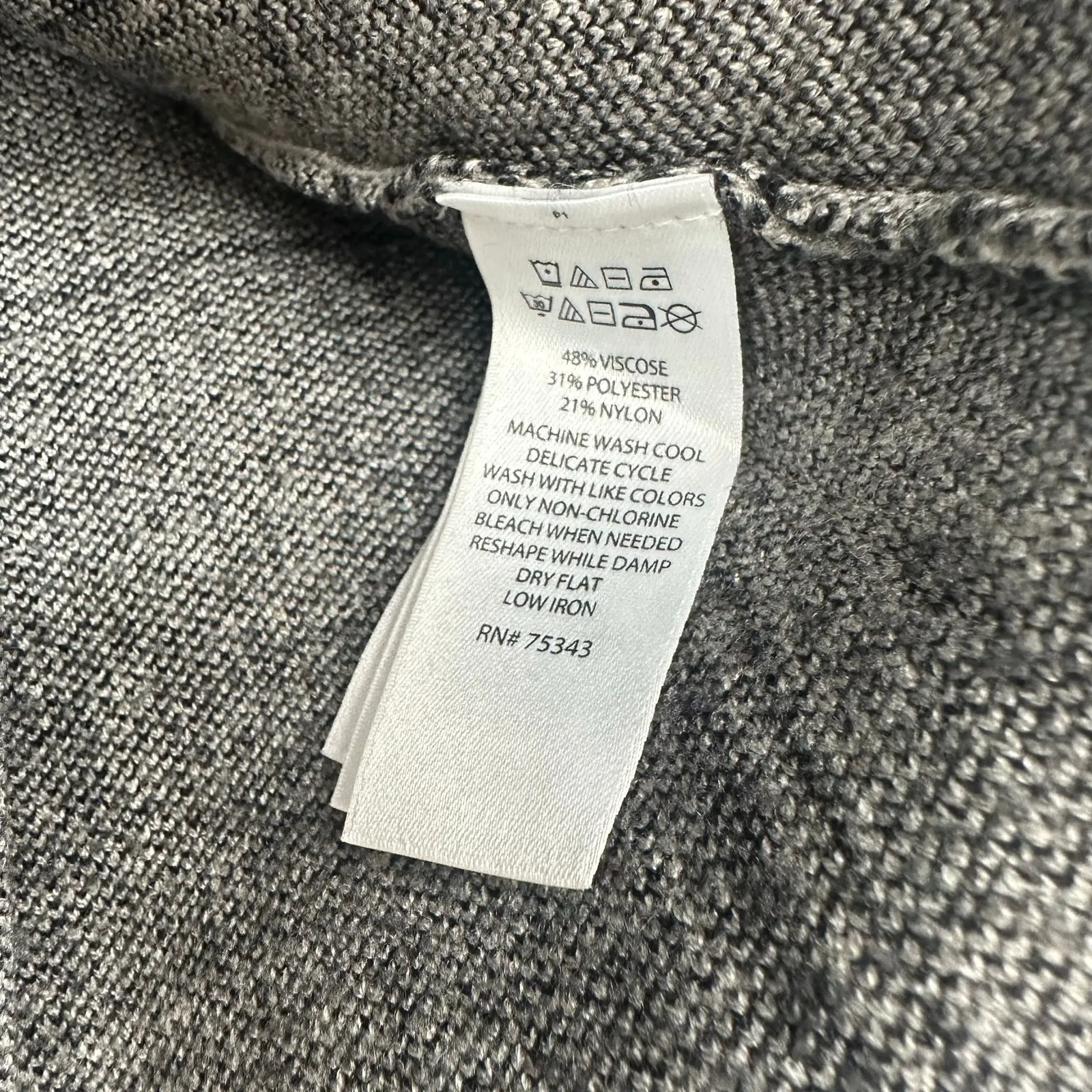 Tahari Size Small Turtleneck Sweater Gray‎ Plaid Window Pane Warm Comfortable - Image 4