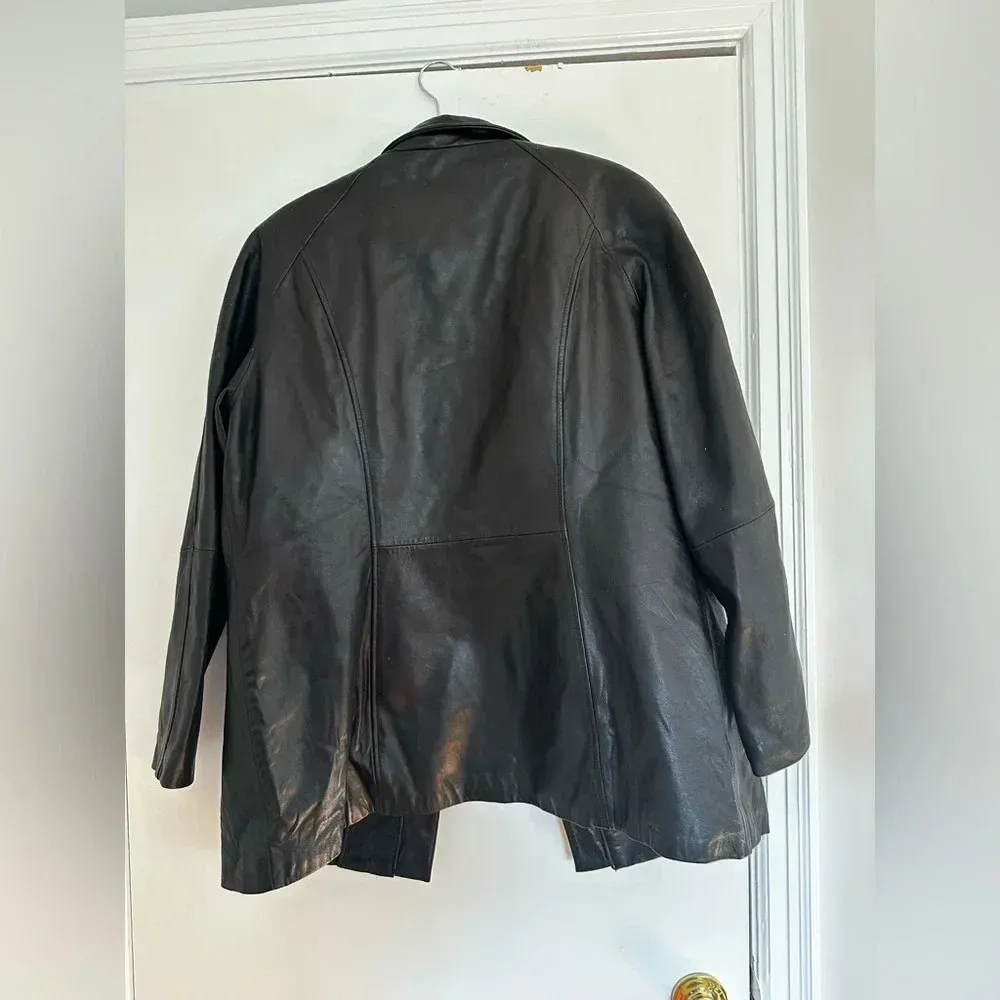 Women’s Large Roberto Rucci Black Leather Jacket. Removable Quilted Lining. - Image 3