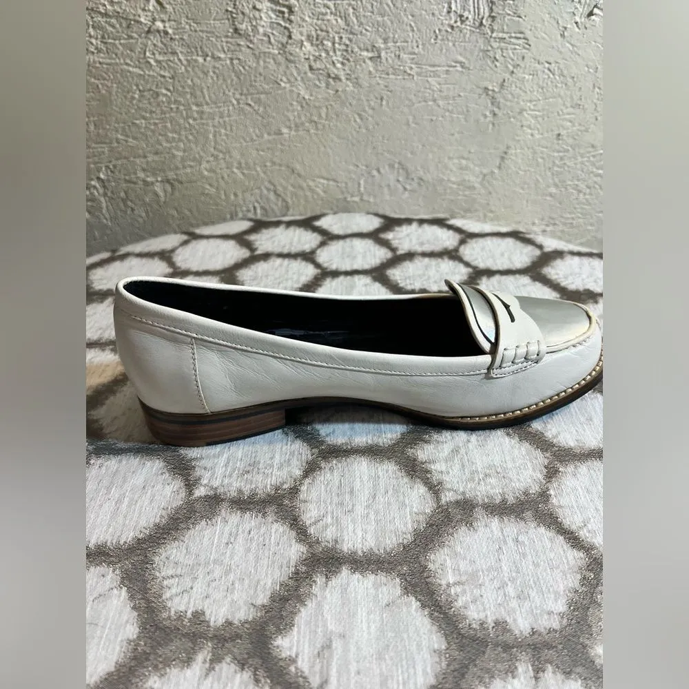 Donald J Pliner Women's White/silver metallic Loafers, classic loafer style White Size 7.5 - Image 4