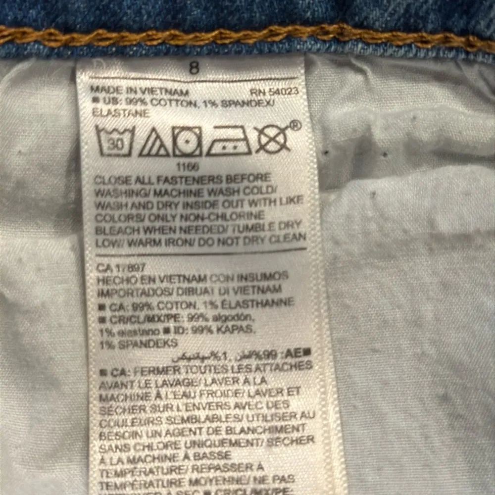 Old Navy Blue Distressed Jean Shorts with Frayed Hem - Image 9