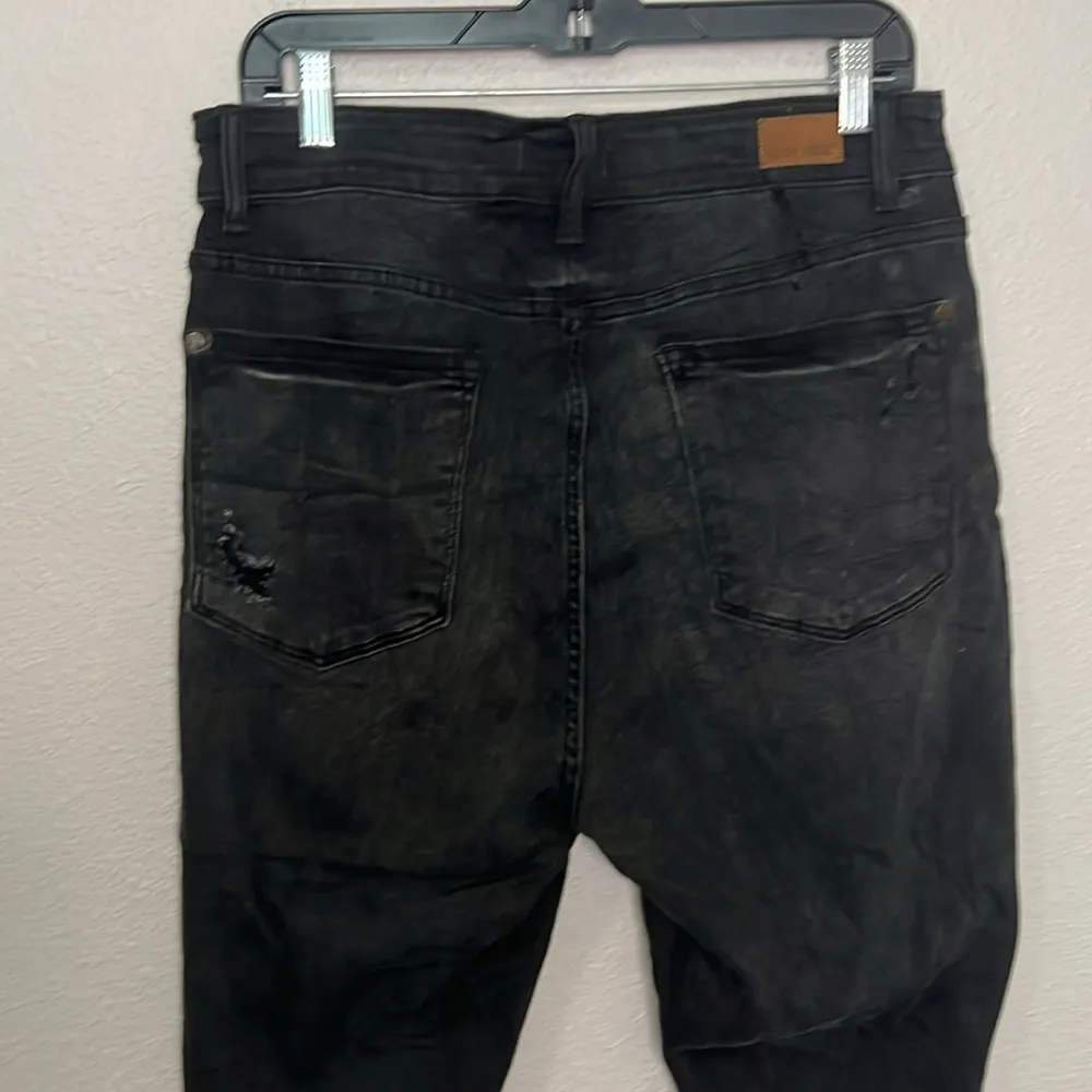 Judy Blue Black Wash Skinny Fit Capri Size 16W - Image 8