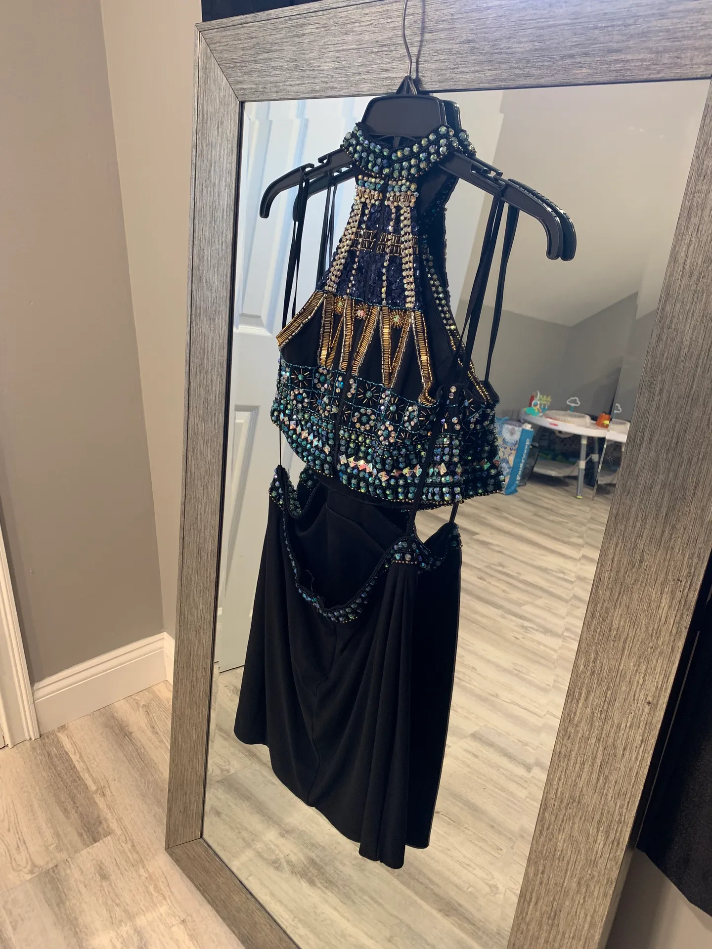 Dave & Johnny Formal Dress - Image 4