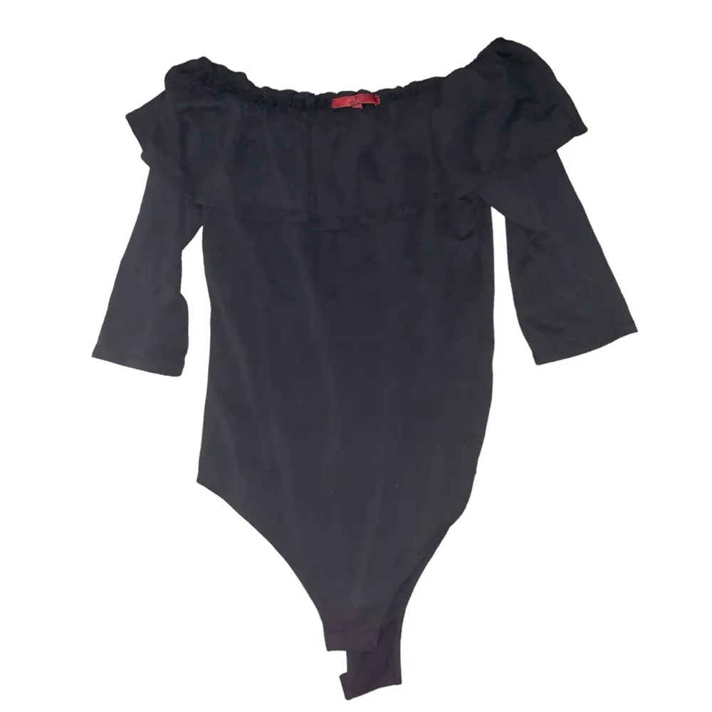 Small Black Off Shoulder 3/4 quarter sleeve ruffle neckline bodysuit - Image 4