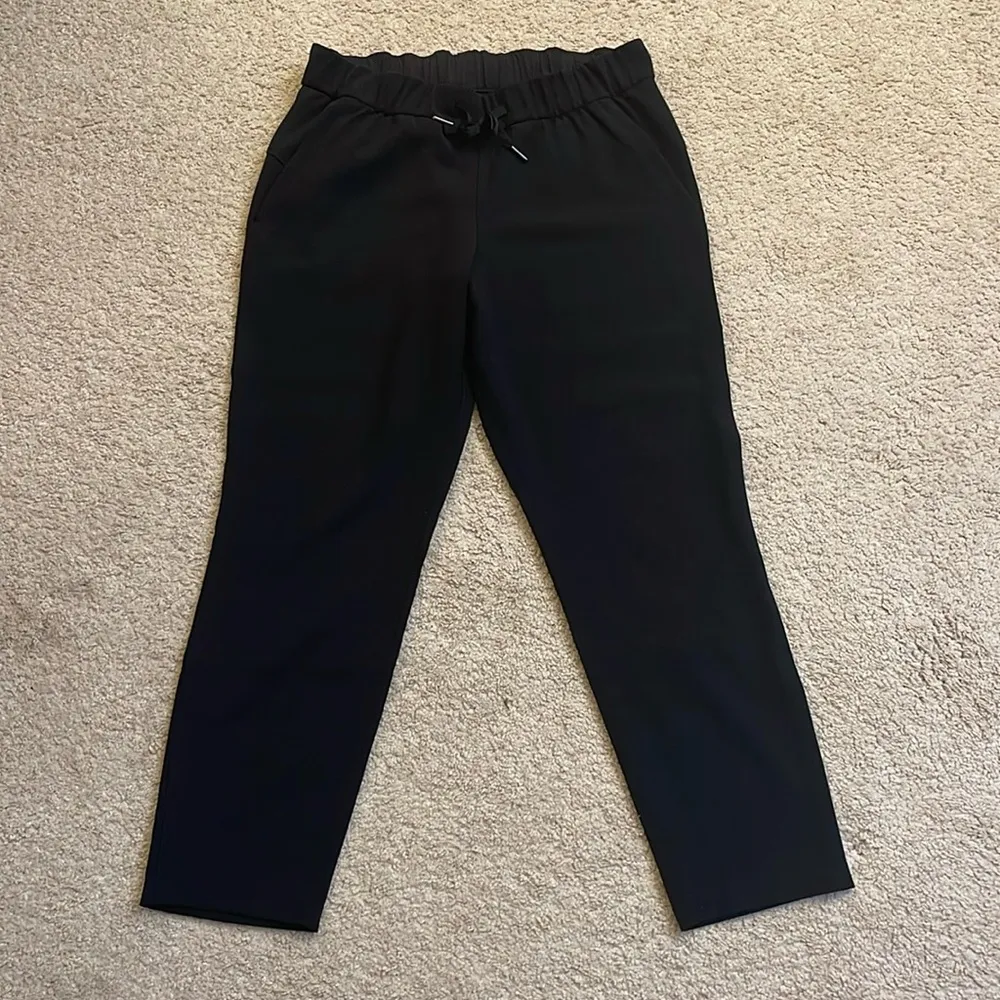 Lululemon On the Fly 7/8 Pant *Woven - Black - Size 8 - Image 5