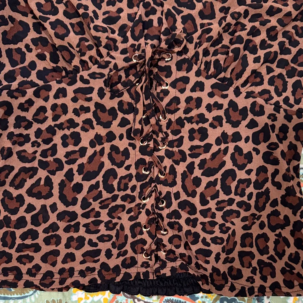 Chic Leopard Print Lace - Image 3