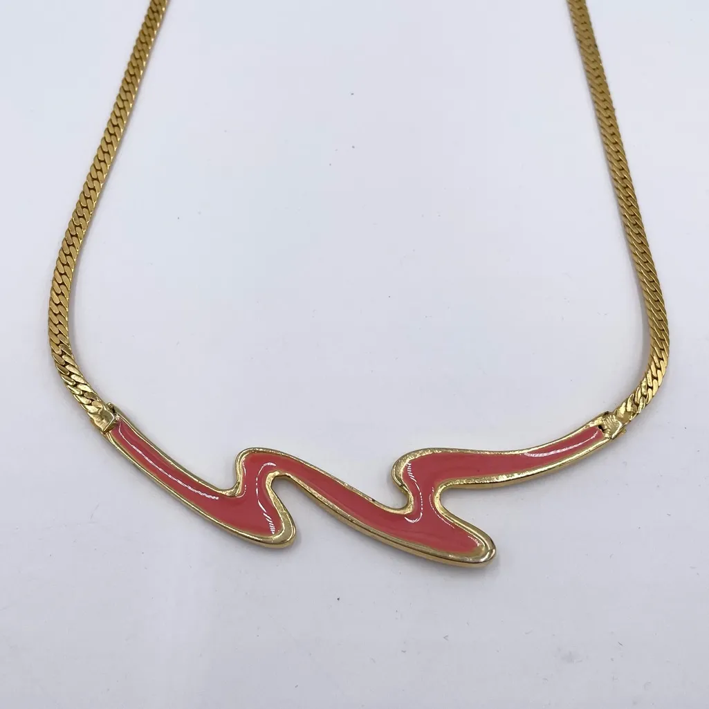 Vintage 80s 90s Zig Zag Squiggle Necklace Gold Tone Red Enamel Retro Wavy Artsy - Image 2