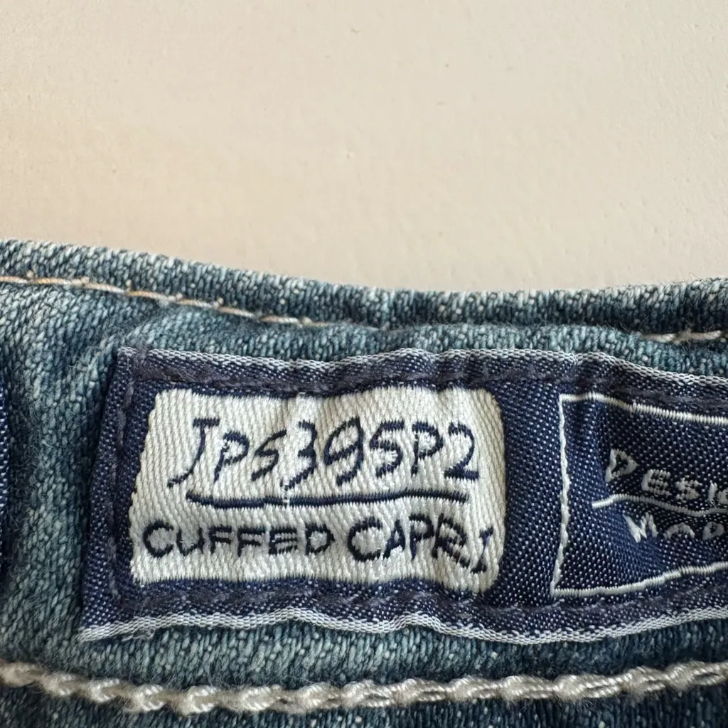 Miss Me "Versailles" cuffed capris w leather decor low rise distressed Sz 25 428 - Image 8