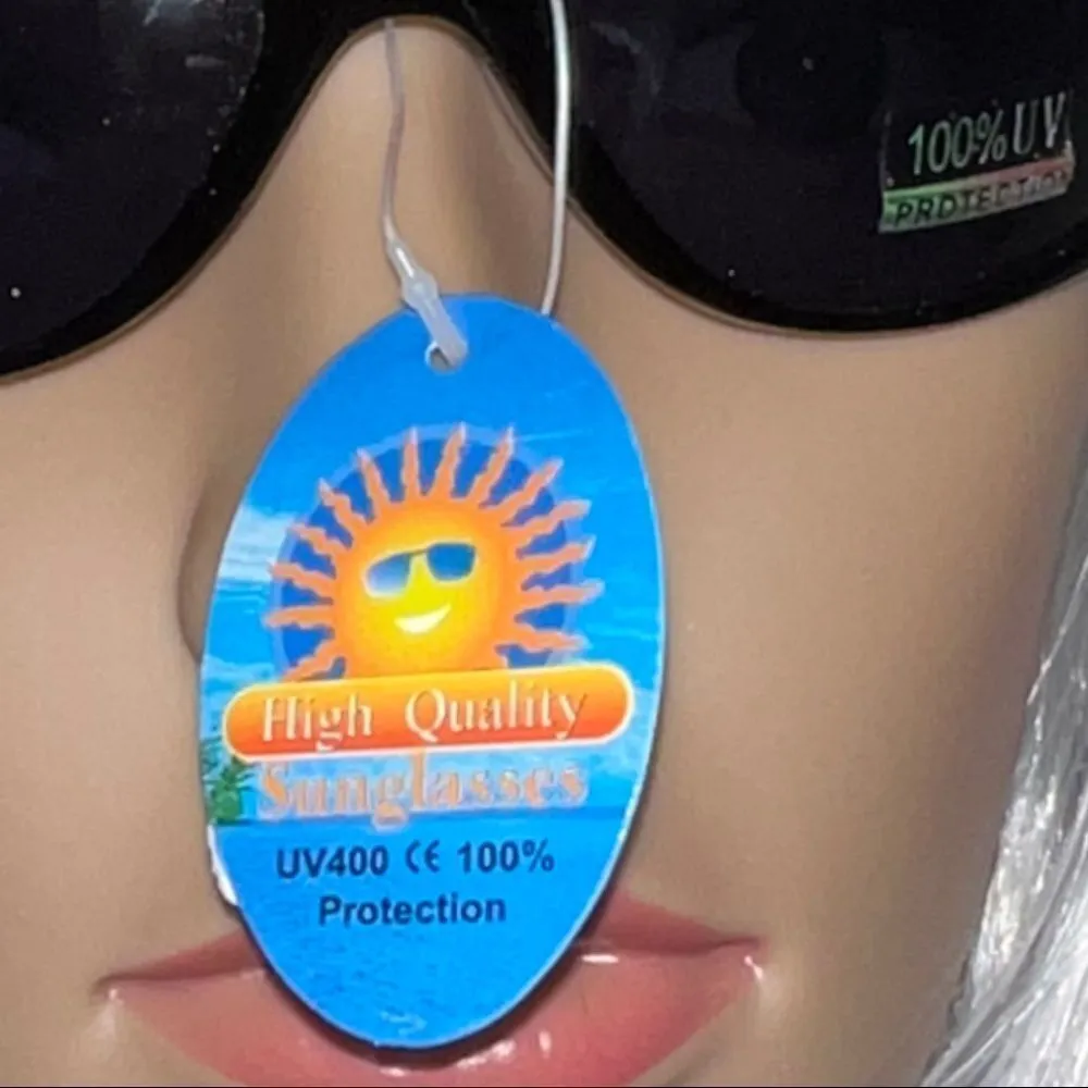 NWT! UV protection black frame dark tint sunglasses - Image 2