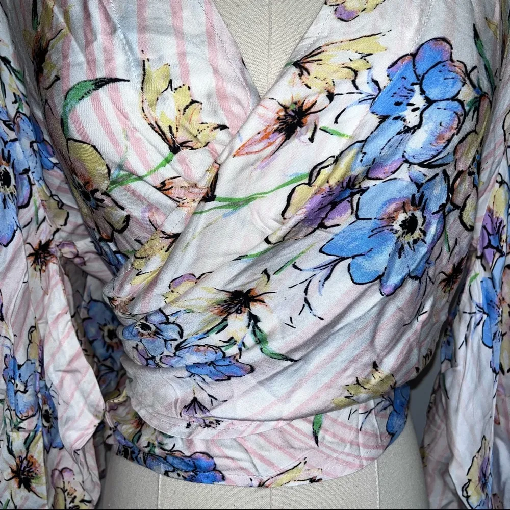 OLIVACEOUS Pink Striped Floral Wrap Tie V Neck Blouse Top Small NWT - Image 3