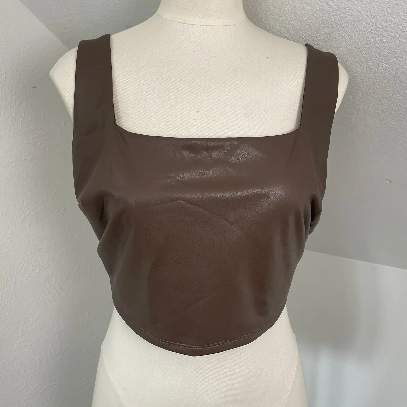 Express Body Contour Brown Faux Leather Crop Tank Top XL‎ Fall Square Neck - Image 2