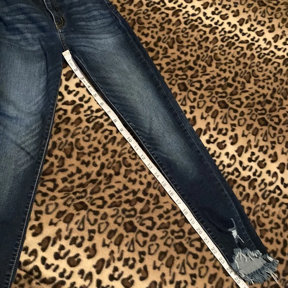 KanCan Jeans Mid Rise Ankle Distressed Skinny Jeans Women’s Size 0 /… Blue - Image 14