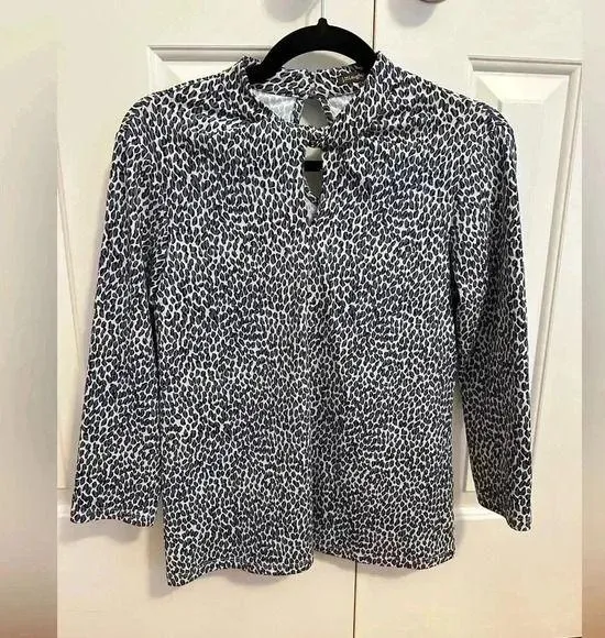 J. McLaughlin Keyhole Twist Neck Blue Cheetah Print Catalina Cloth Blouse - Image 1