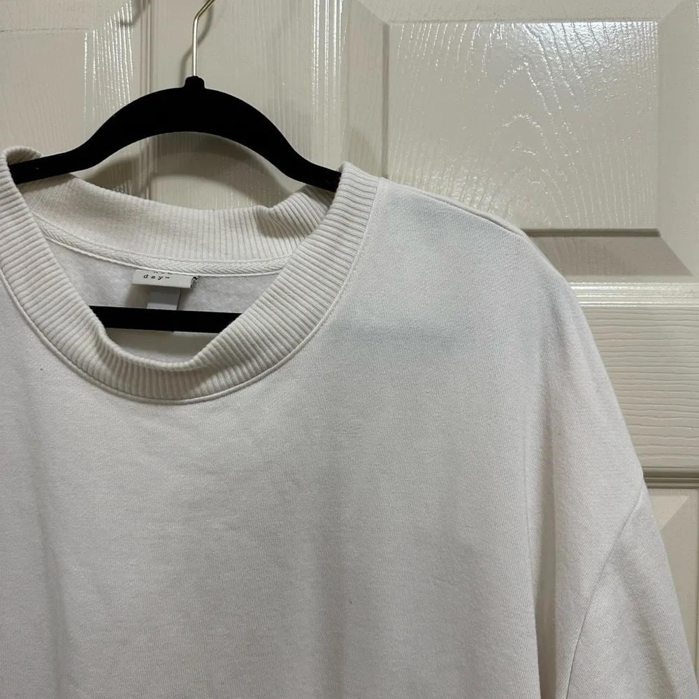 A new day crewneck cream colored sweatshirt size 3X - Image 3