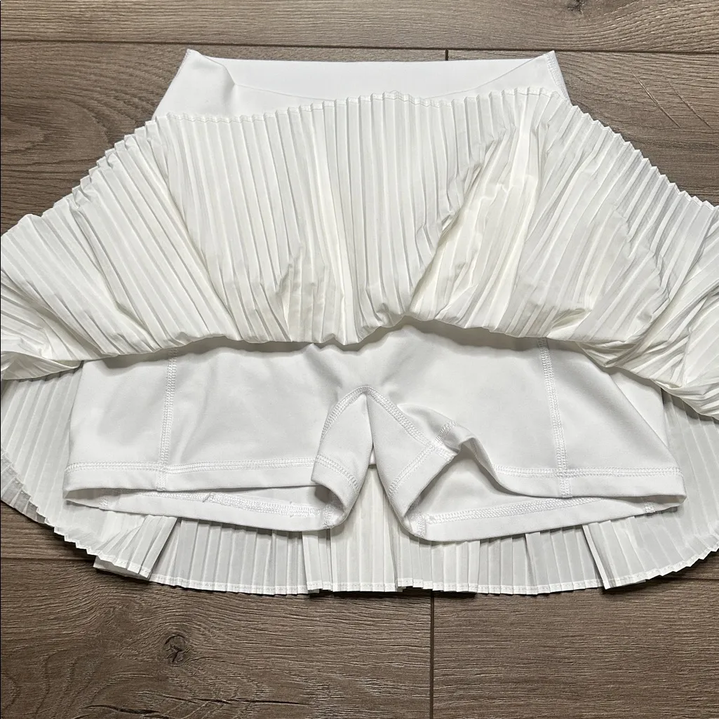 NWOT Yogalicious‎ Lightstreme Hybrid Strut This Skort Pleated High Rise White M - Image 4