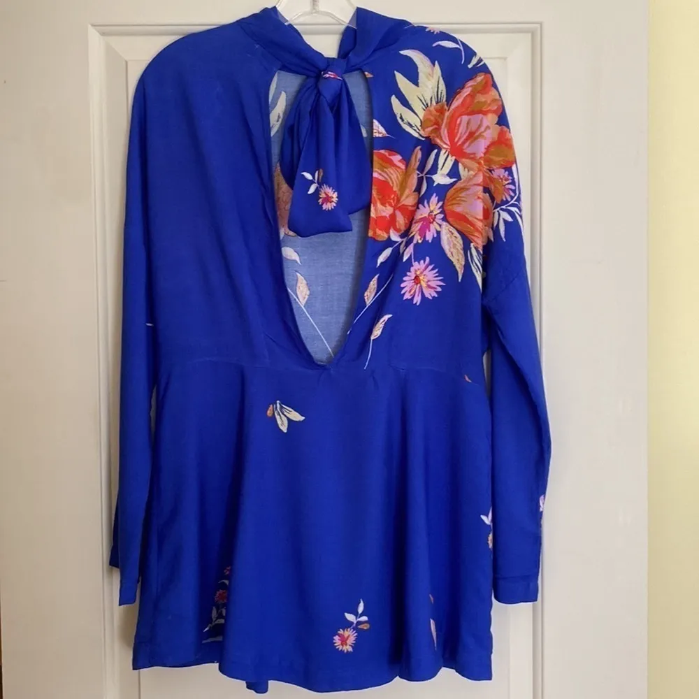 Free People x REVOLVE open back tie neck long sleeve mini blue floral dress XS - Image 4