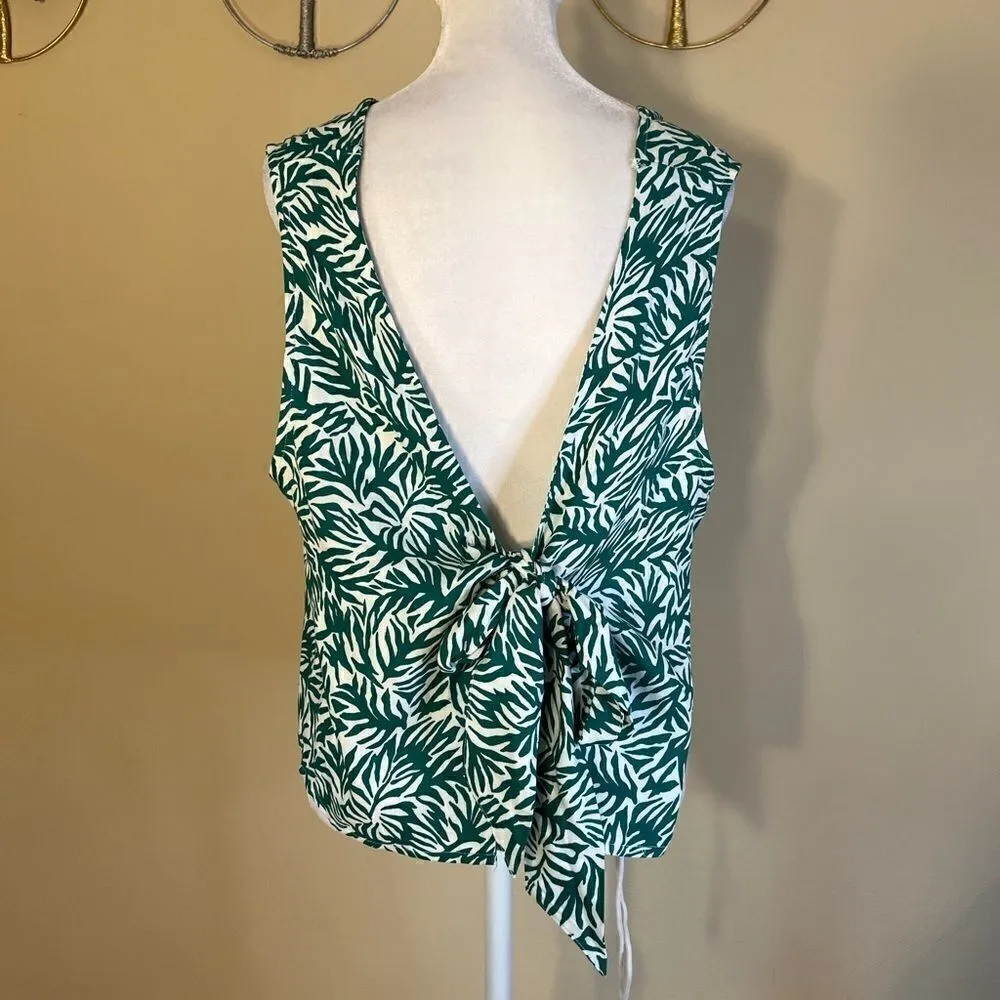 Topshop Green and White Abstract Leaf Print Tie Crop Size 10 - Image 3