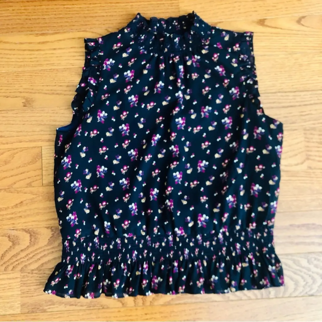 J.Crew Smocked ditzy Floral Sleeveless Ruffle Navy Blue Pink Top Women’s Size 6 - Image 2