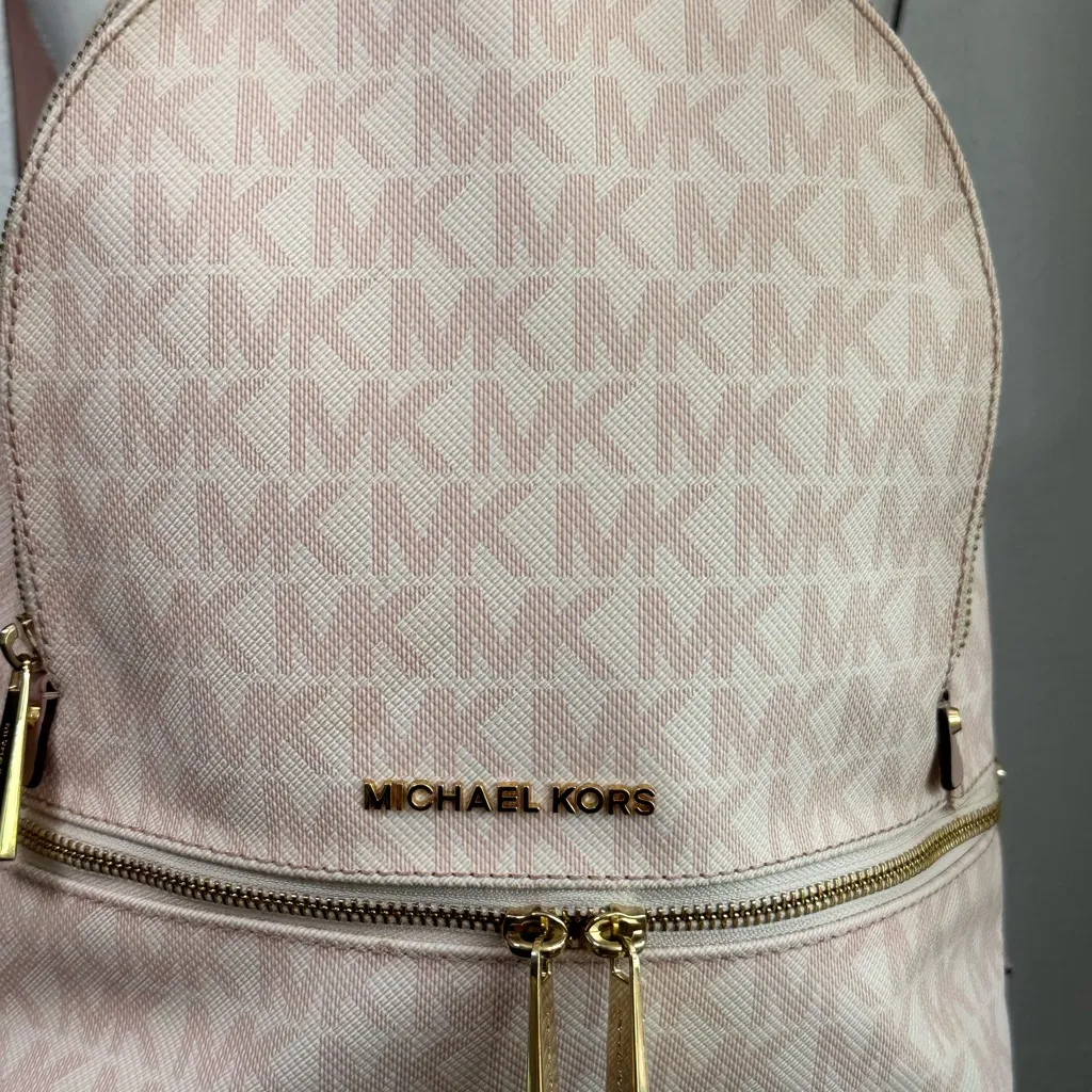RARE ✨ Michael Kors monogram pink backpack - Image 5