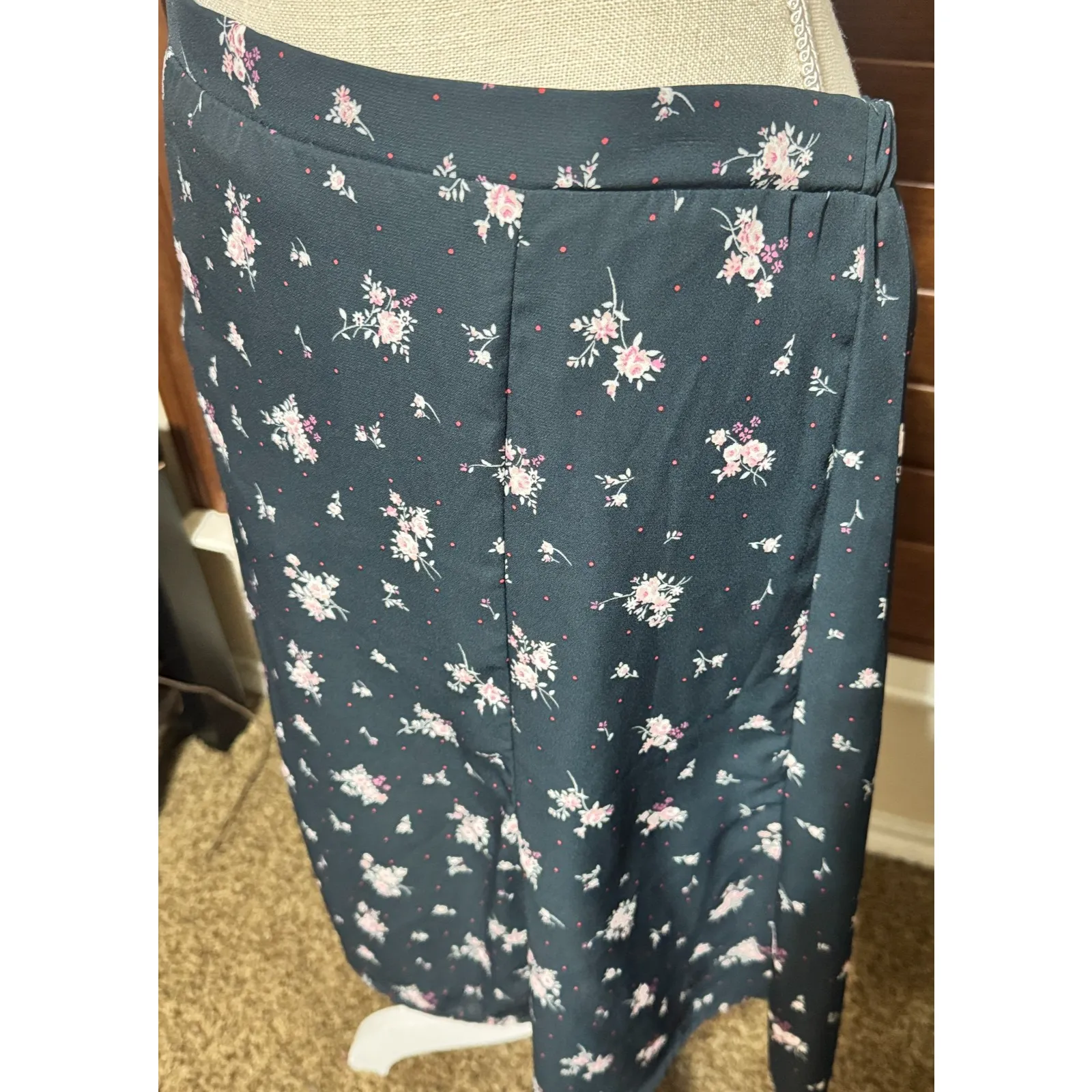 Bobeau Women's Pull-On Skirt Size S Navy Blue Floral Knee Length Flare - Image 2