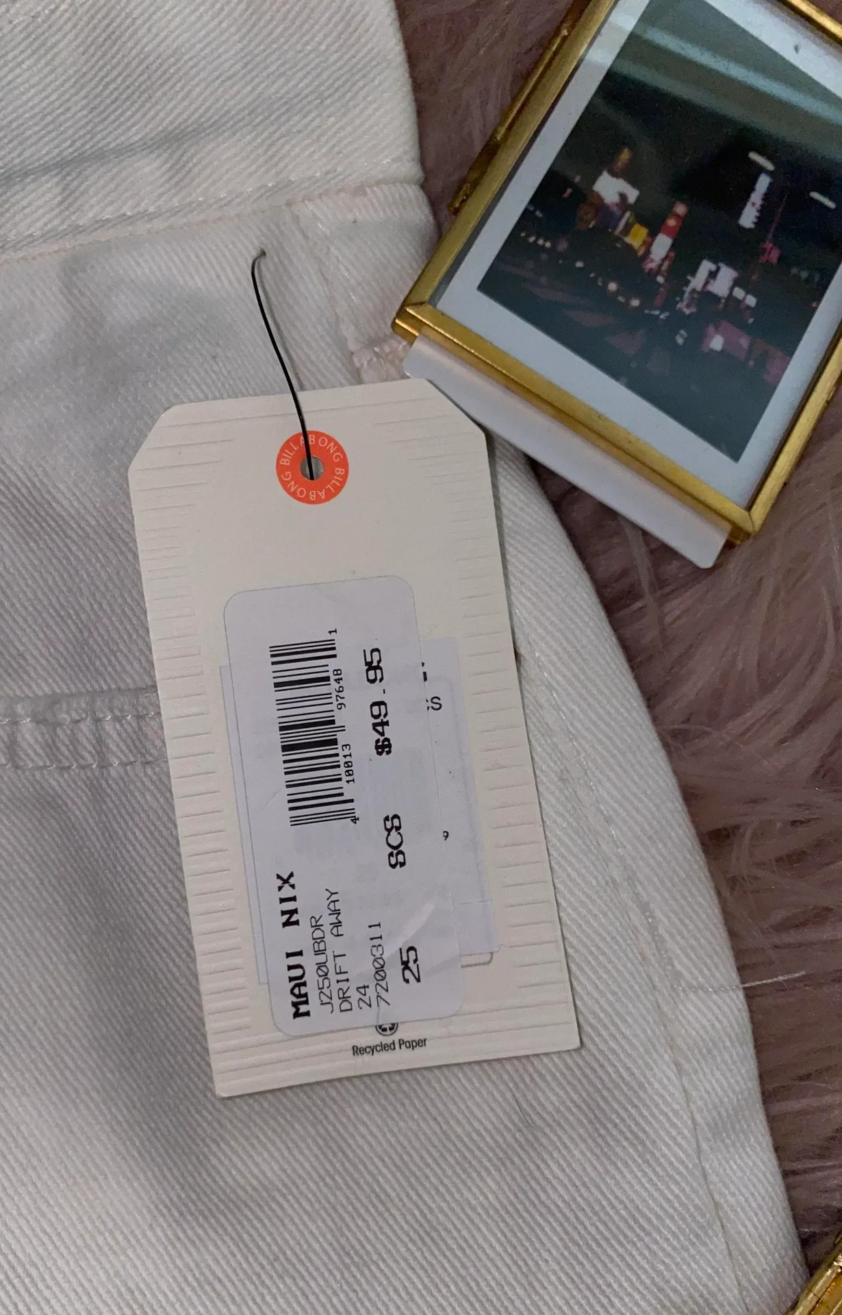 Billabong NWT DENIM SHORTS - Image 4