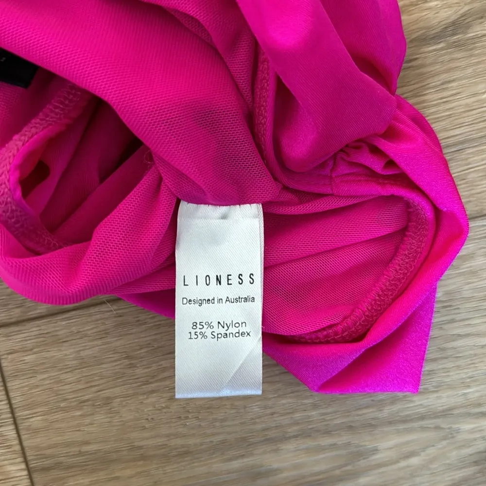 Lioness one shoulder top - Image 3