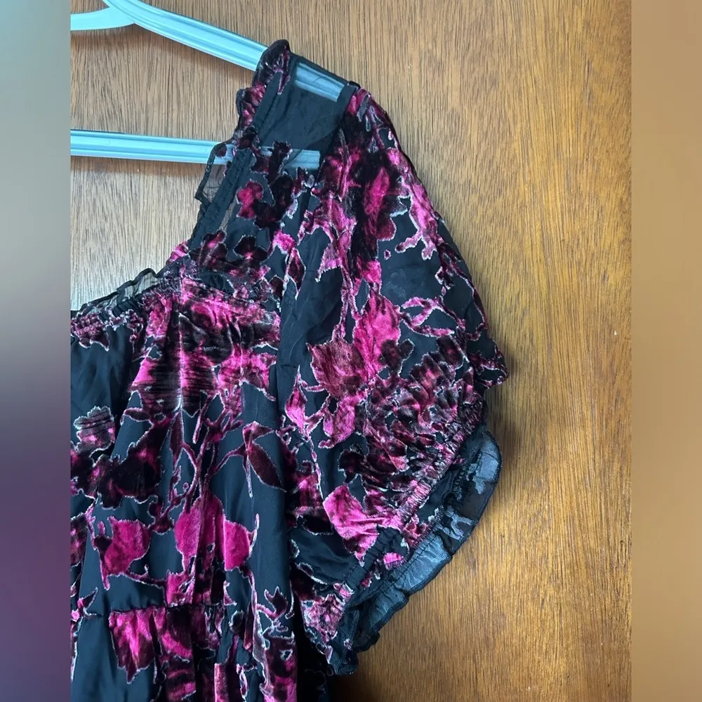 Torrid size 4 Babydoll pink/red crushed Velvet Tiered babaydoll Top sheer sleeve - Image 13