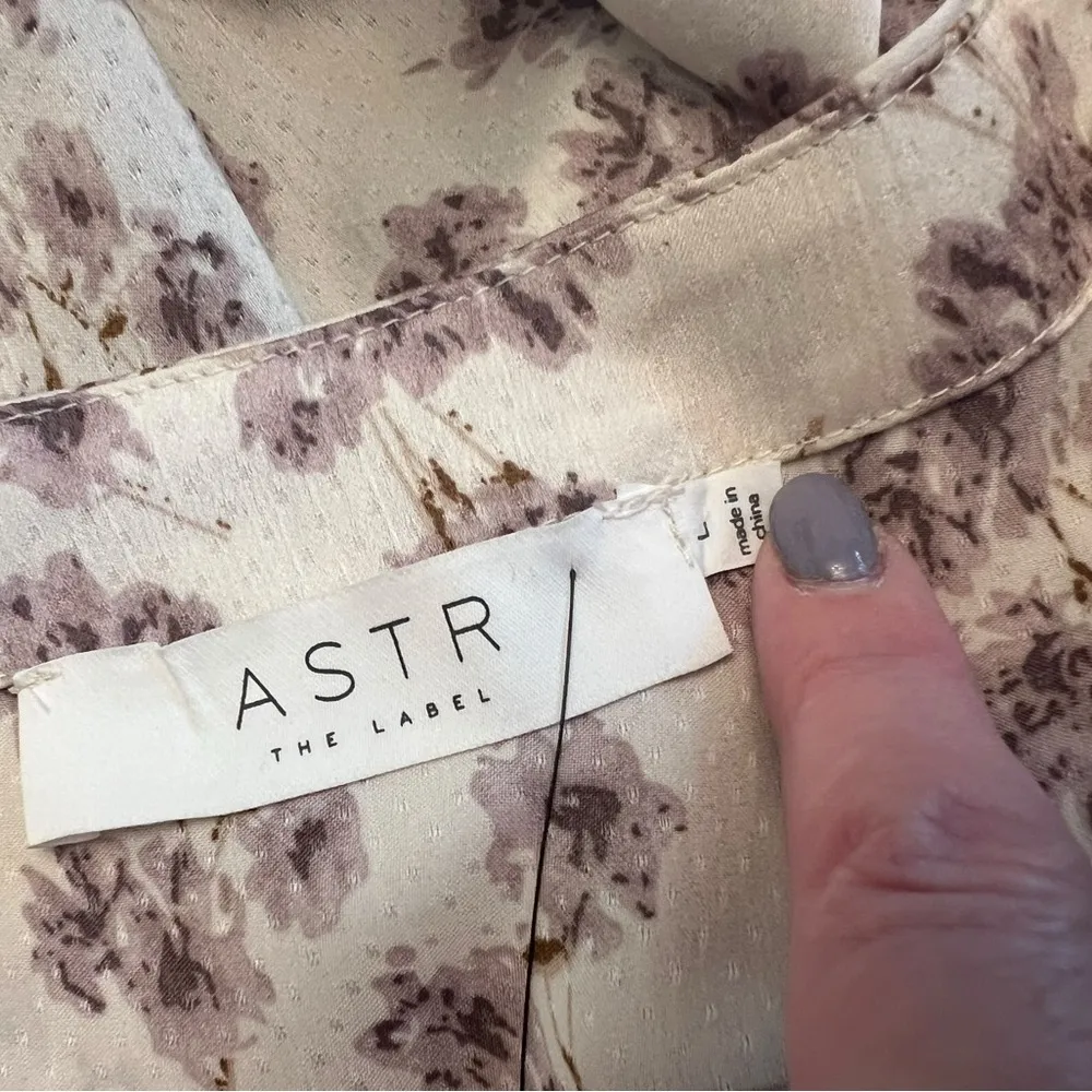 Astr The Label - NWT Long Sleeve Floral Crop Side Zip Blouse Sz L - Image 8