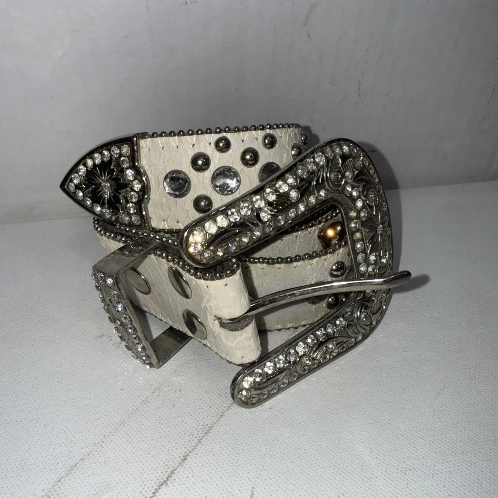 Vintage Chunky Y2K Studded Equestrian Western Boho Preppy Metal White Cross Belt - Image 3