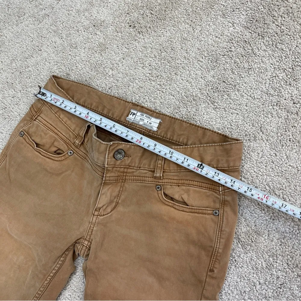 FREE PEOPLE womens size 26 khaki stretch cropped low rise denim jeans - Image 5