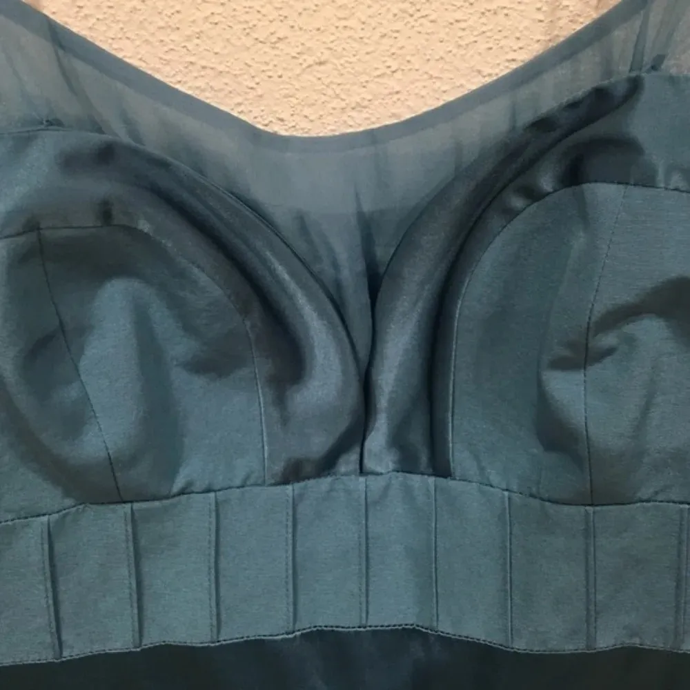 Laundry by Design Sheer Accent Dress Size 4 EUC - Image 3