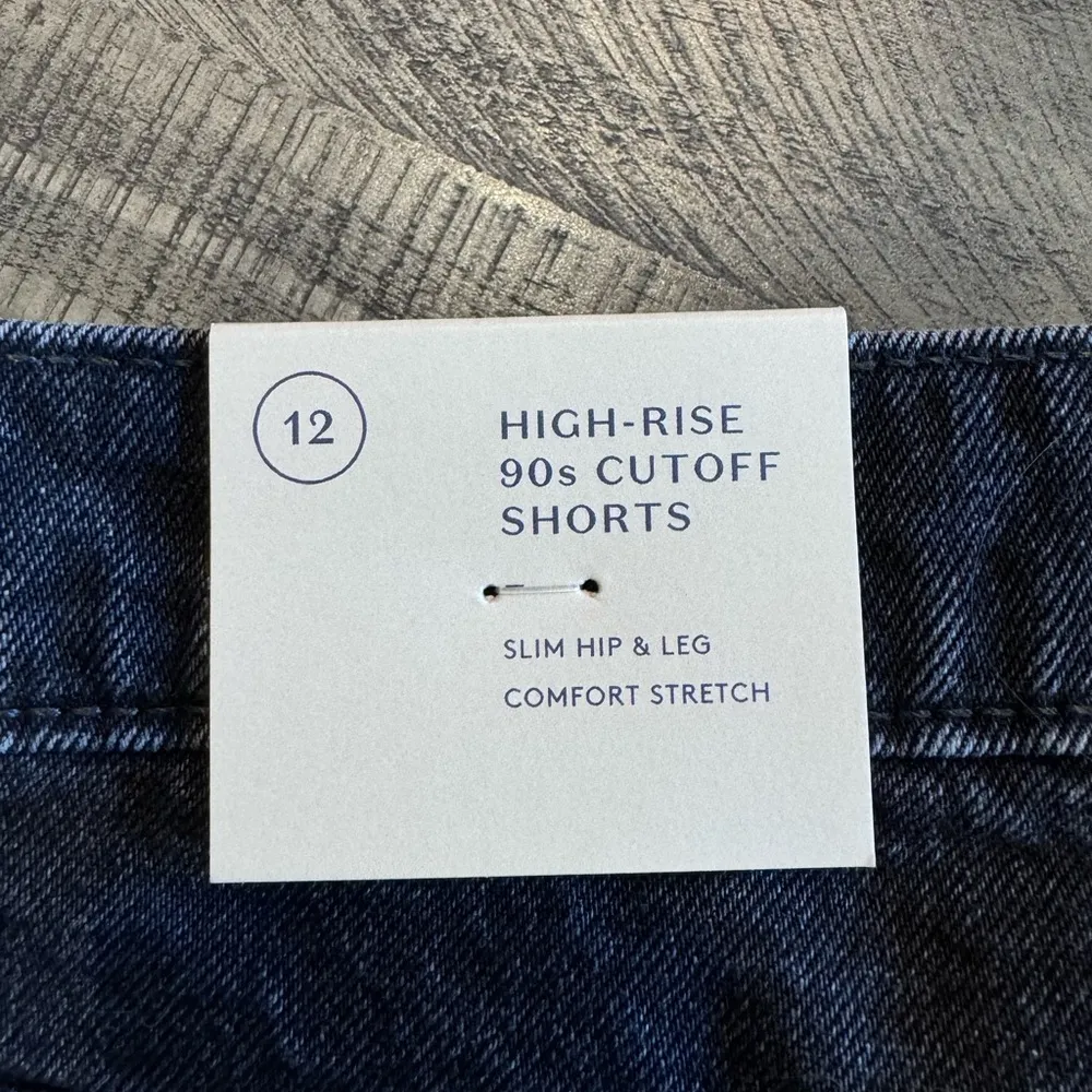 Universal Thread high-rise 90’s cutoff shorts- size 12 - Image 3