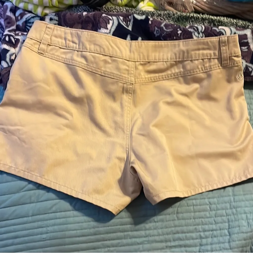 NWT Volcom Tan Bermuda Shorts Classic Cotton Blend 30 Casual Streetwear - Image 3