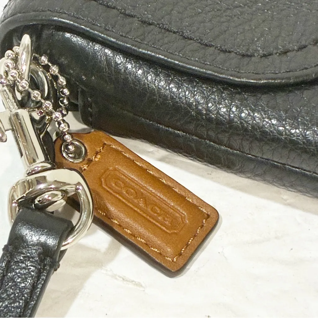 Coach Black Pebbled Leather Wristlet Clutch Multi Card Slot - Image 3